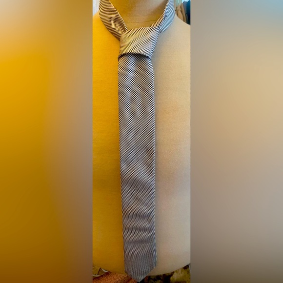 Cravate Hugo Boss Complète Avec Poche De Poitrine - 100% Soie, Fabriquée En Italie